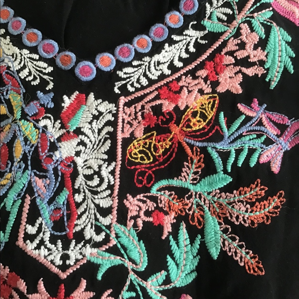 Colorful Lightweight Top - Picture 4 of 7
